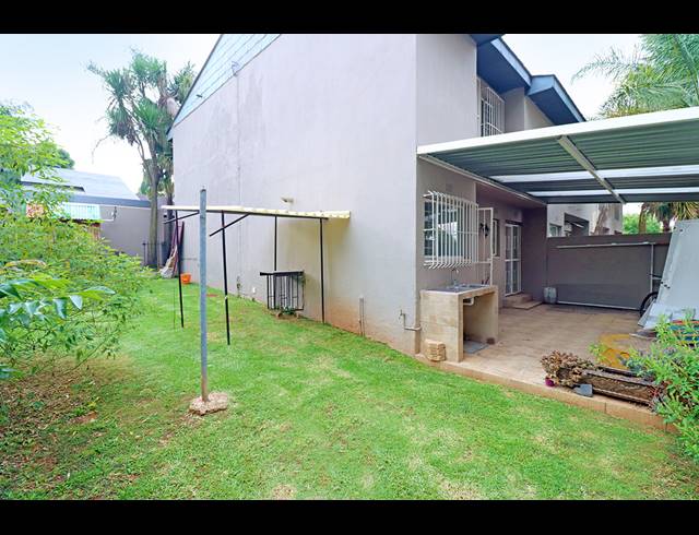 2 BEDROOM TOWNHOUSE FOR SALE IN BRUMA